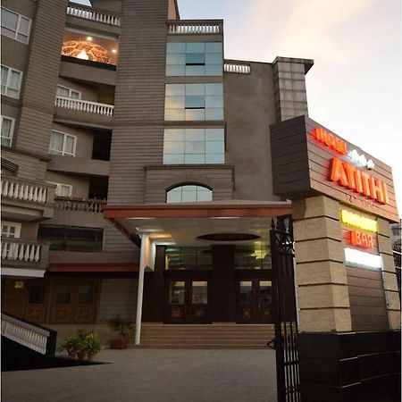Hotel Atithi Guwahati Exteriör bild