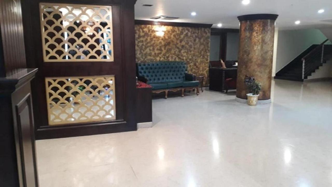 Hotel Atithi Guwahati Exteriör bild