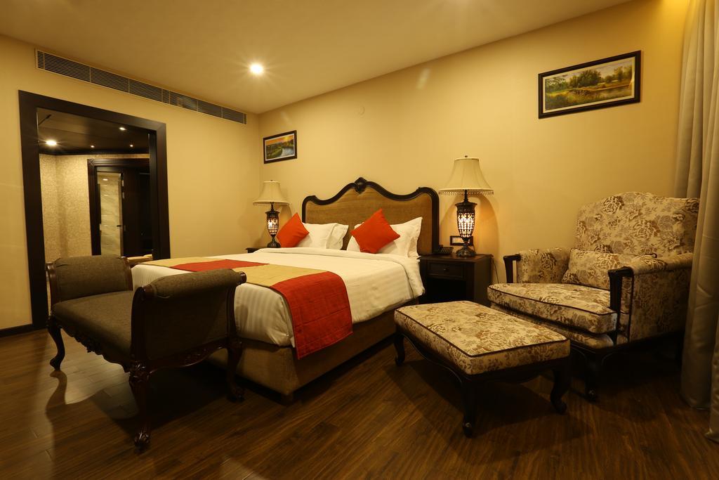 Hotel Atithi Guwahati Exteriör bild