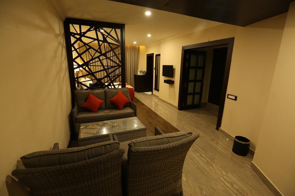 Hotel Atithi Guwahati Exteriör bild