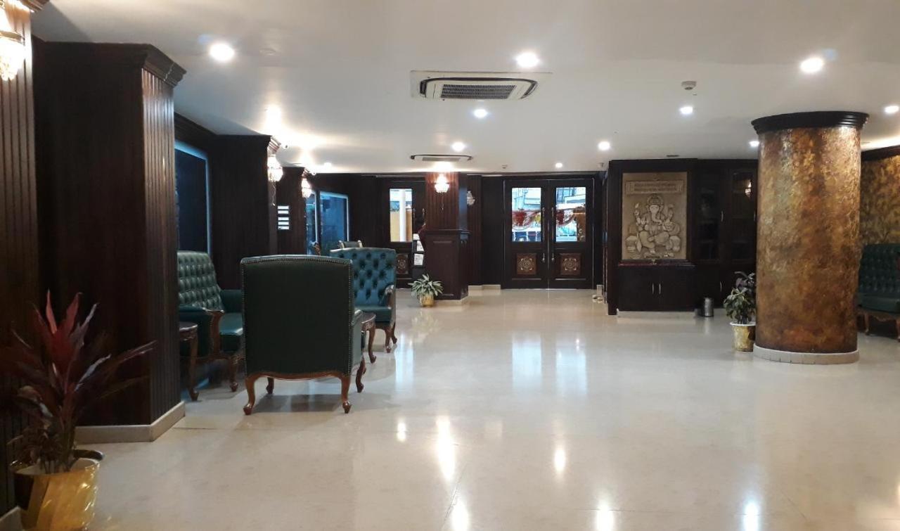 Hotel Atithi Guwahati Exteriör bild
